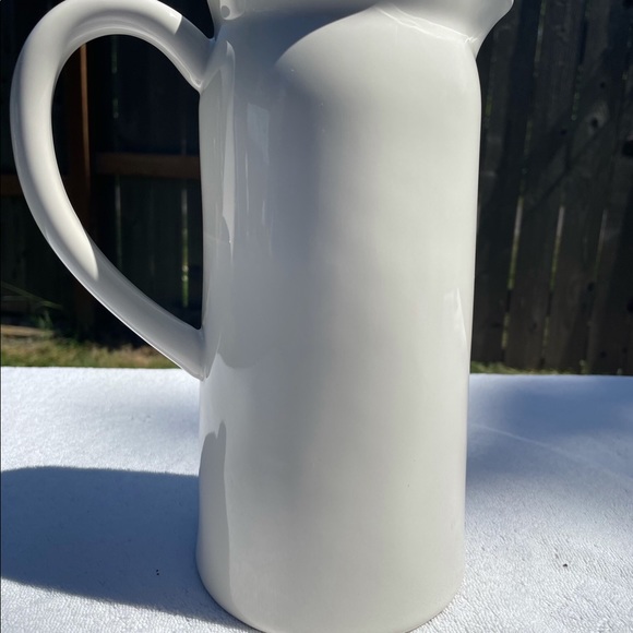 Rae Dunn Iced Tea pitcher - Picture 4 of 5